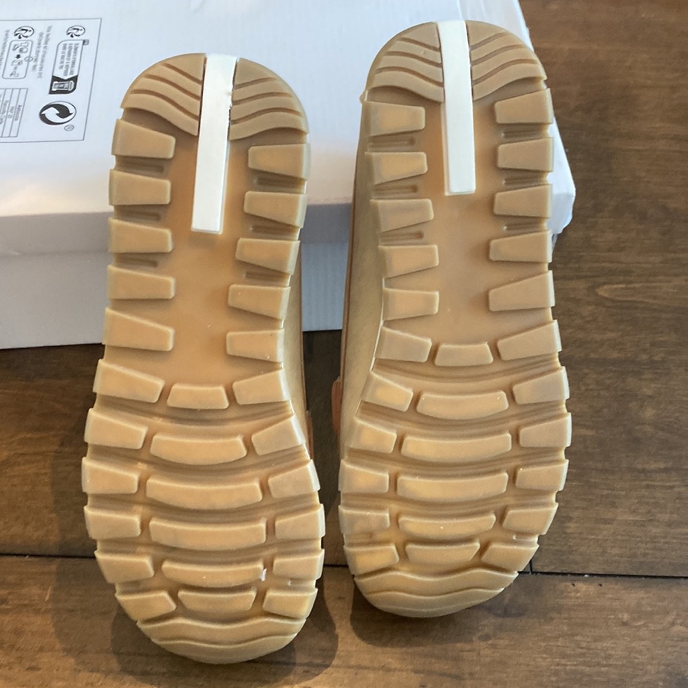 Fashion Loafers- Size 37 - Picture 4 of 4